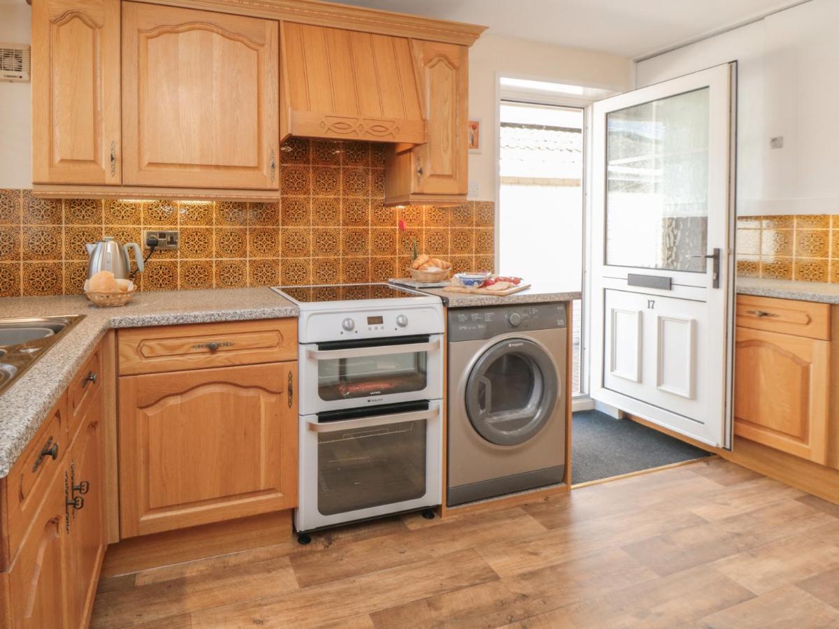17 Costa Way Villa Pickering Bagian luar foto
